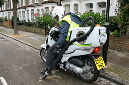 125cc Honda scooter is London's street washing machine 