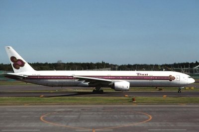 1998 Boeing 777-300