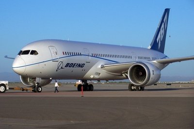 2010 Boeing 787-8 Dreamliner 