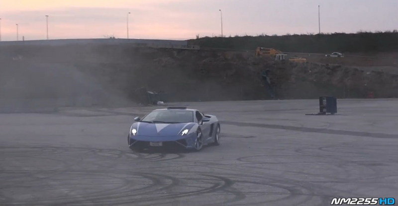 Lamborghini Gallardo LP560-4 Police Car Does Donuts: Video