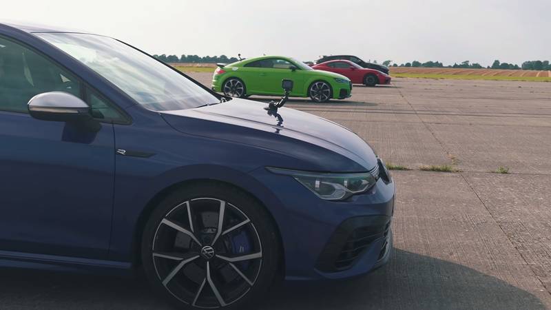 Watch The Lamborghini Urus Fight It Out Against The Audi TT-RS, The Porsche Cayman GT4, and The Volkswagen Golf R
- image 1016736