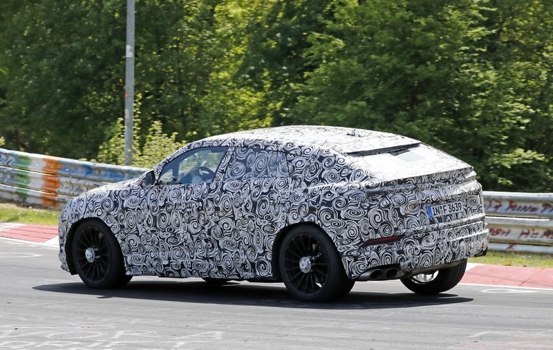 2019 Lamborghini Urus Exterior Spyshots
- image 717177