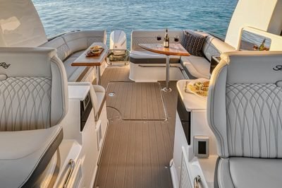 2021 Sea Ray Sundancer 370 Outboard
