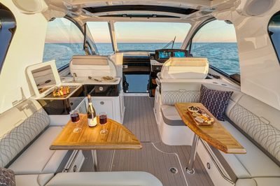 2021 Sea Ray Sundancer 370 Outboard