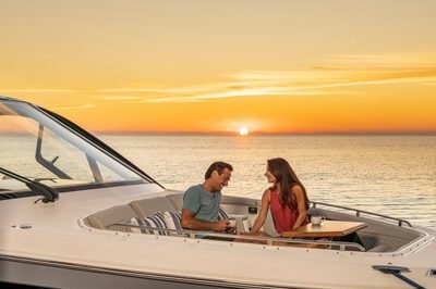 2021 Sea Ray Sundancer 370 Outboard