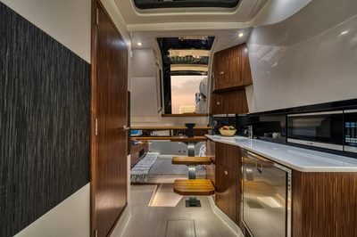 2021 Sea Ray Sundancer 370 Outboard