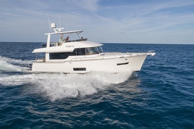 2021 Summit Motoryachts 54