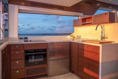 2021 Summit Motoryachts 54