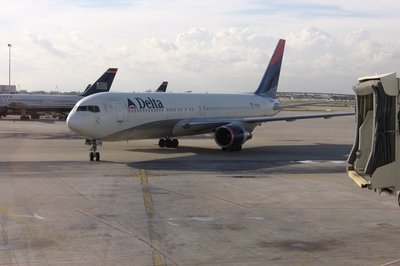 1986 - 2010 Boeing 767-300 