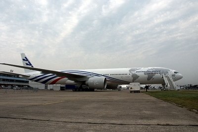1998 Boeing 777-300