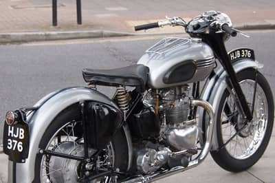 Engineering Blind Alleys: The Triumph Sprung Hub