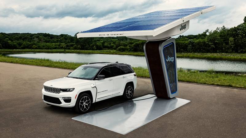Jeep Has Finally Revealed the Grand Cherokee 4xe During the Stellantis EV Day