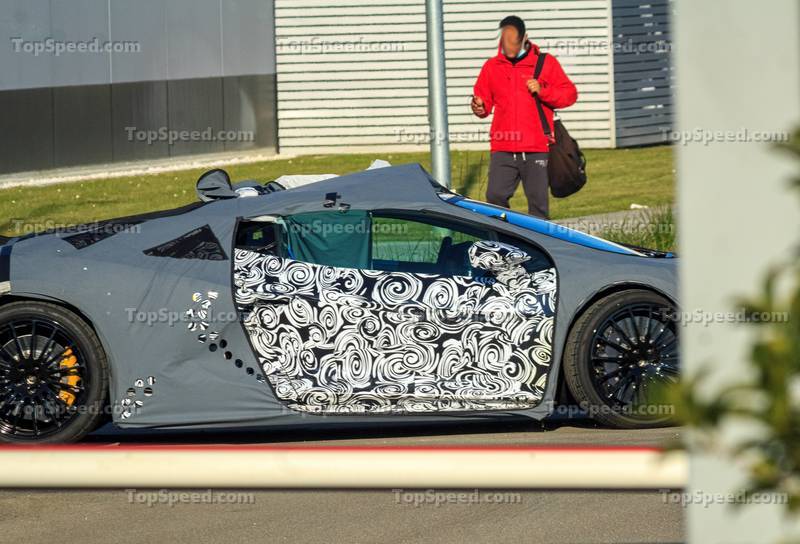 The Lamborghini Aventador's Successor Spied, And It Has A V-12! Exterior
- image 1042061