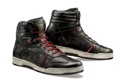 Motorcycle FAQs: What Riding Gear Do I Need? 