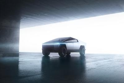 Elon Musk Confirms That The Tesla Cybertruck With Four Electric Motors Is Coming!