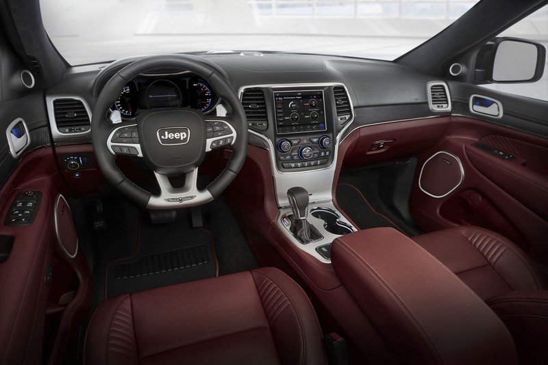 2018 Jeep Grand Cherokee Trackhawk High Resolution Interior
- image 713046