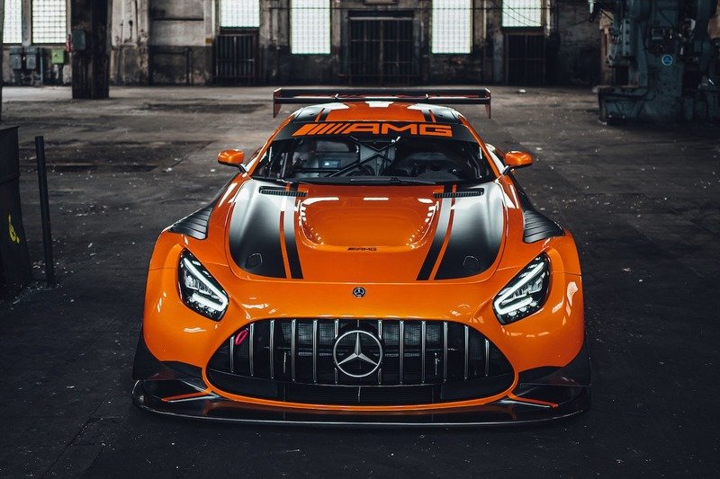 Your Full Guide to the Mercedes-AMG Driving Academy